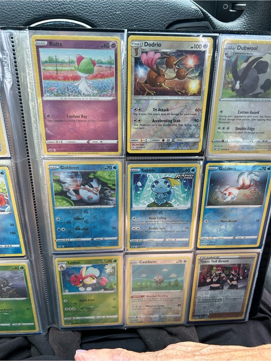 100 assorted pokemon trading cards Pokemon: Card Bundle - with Foils and 5 Ultra Rare (V, GX, EX) Variety Cards are repackaged from varying sets. 100 Assorted Pokemon Trading Cards